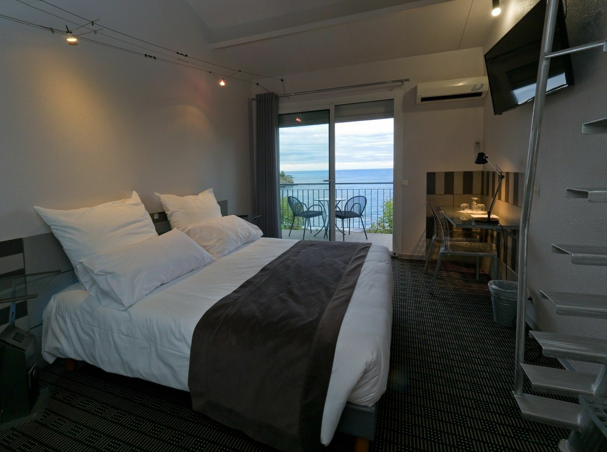 Les Elmes - Hotel, Spa & Plage Privee Banyuls-sur-Mer Exteriör bild